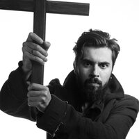 Денис Аврамов